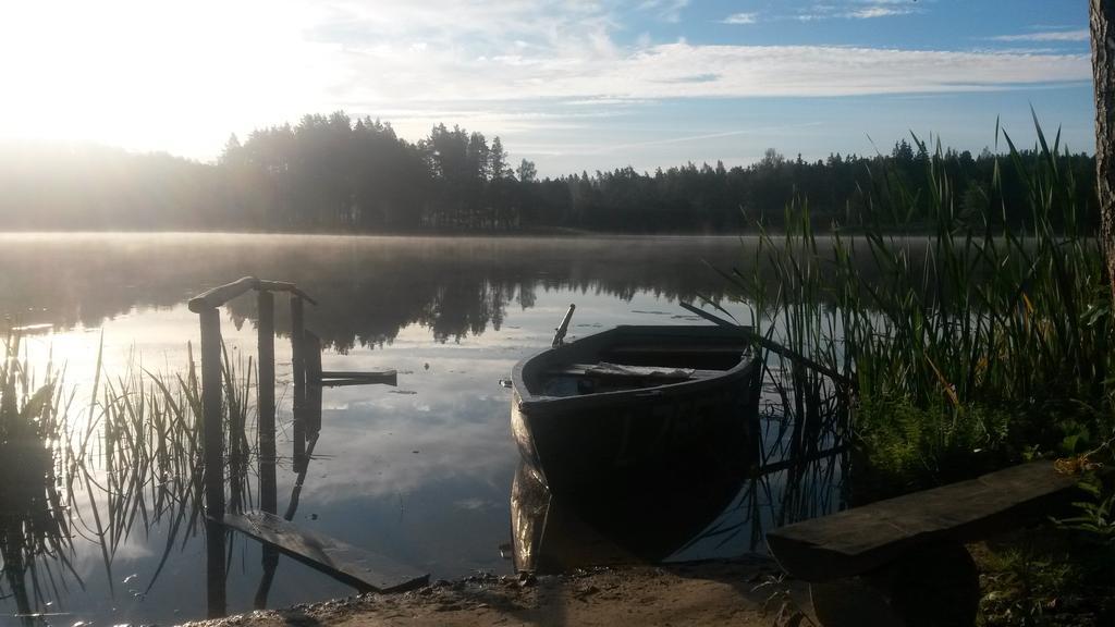 Ezerkalni Райскумс