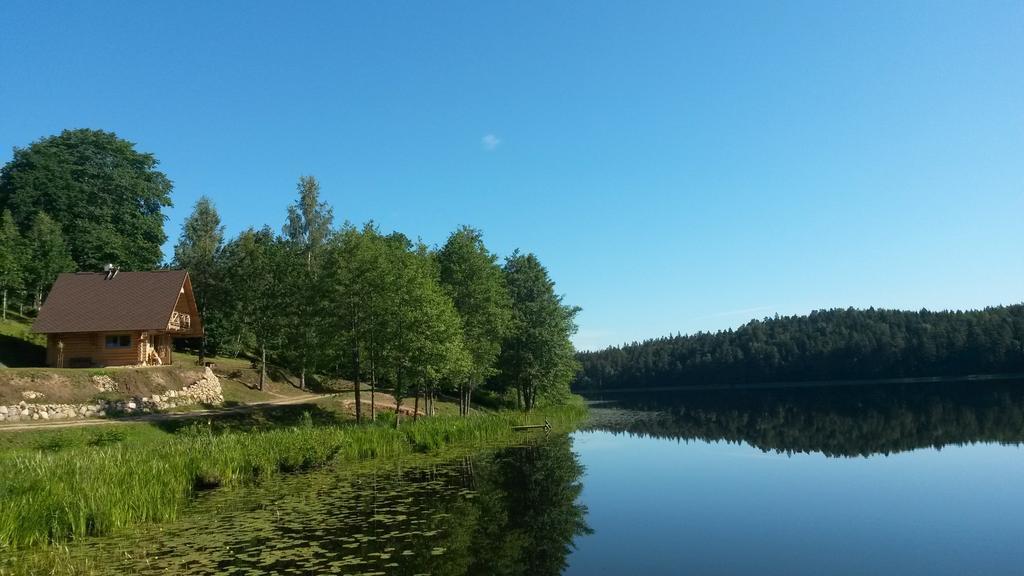 Ezerkalni Дом отдыха